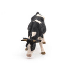 Figurine Vache noire et blanche broutant Papo en PVC, Collection Vie à la ferme, jouet éducatif idéal pour enfants et collectionneurs